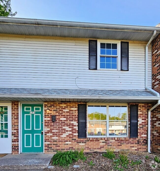 Building Photo - 173 Ashford Dr