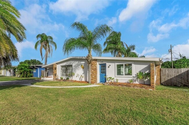 Building Photo - 676 Orangewood Dr