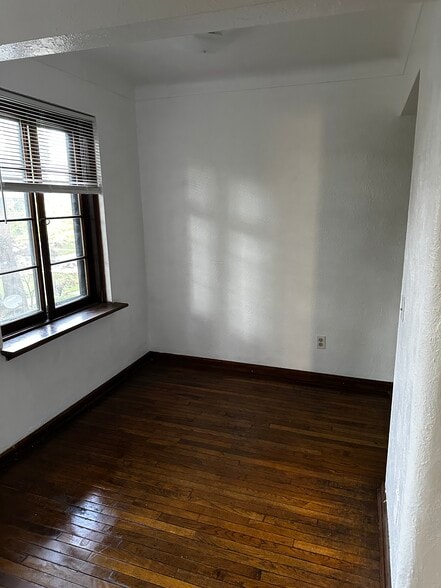 Building Photo - 708 W Bancroft St