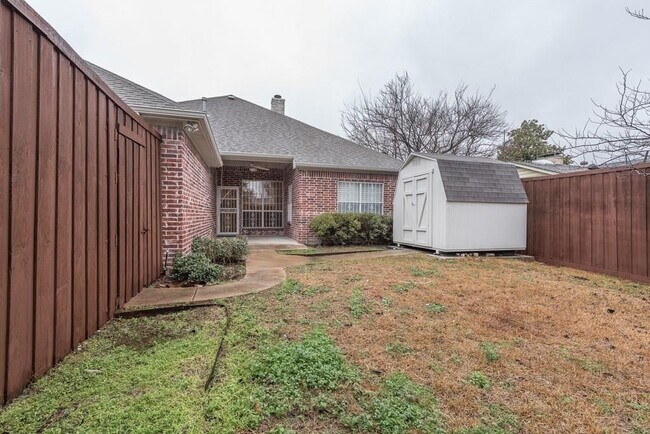 Building Photo - Location....Location....Location....