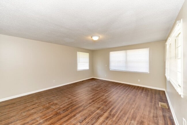 Building Photo - Lovely 3-Bedroom Home in the Heart of Pleasant Grove