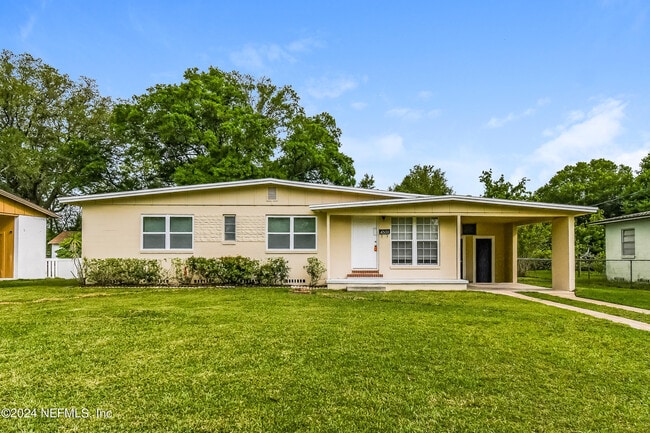 Primary Photo - 6533 Burgundy Rd S
