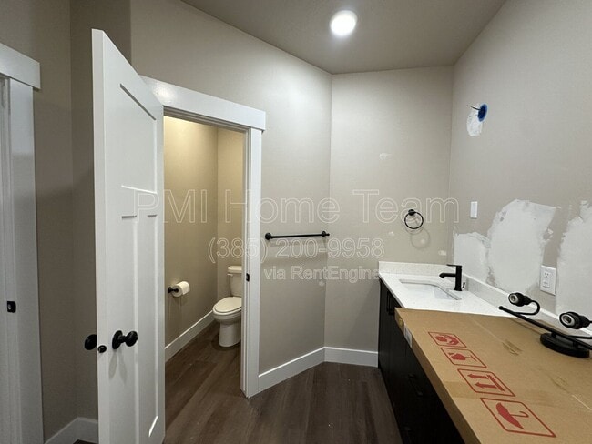 Building Photo - 1031 W 1000 N