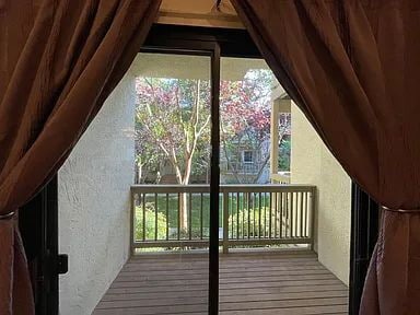 Building Photo - "Charming 2-Bed, 2-Bath Retreat in the Heart of Santa Clara!"