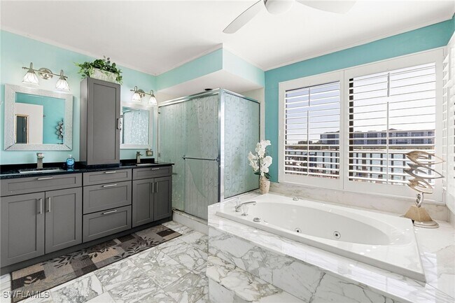 Building Photo - 305 La Peninsula Blvd