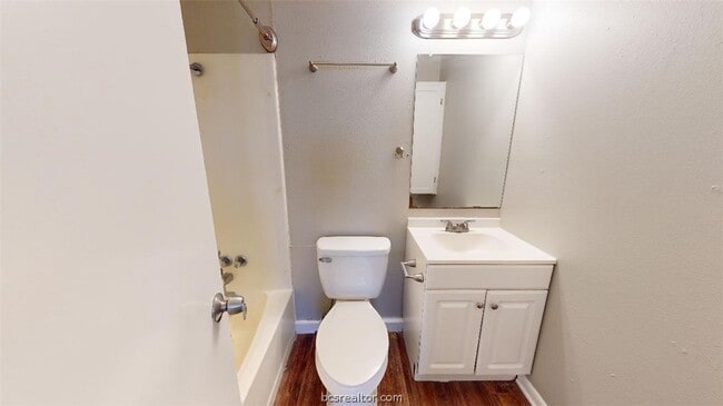 Building Photo - 500 Foch St