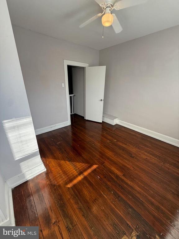 Building Photo - 1839 Sigel St