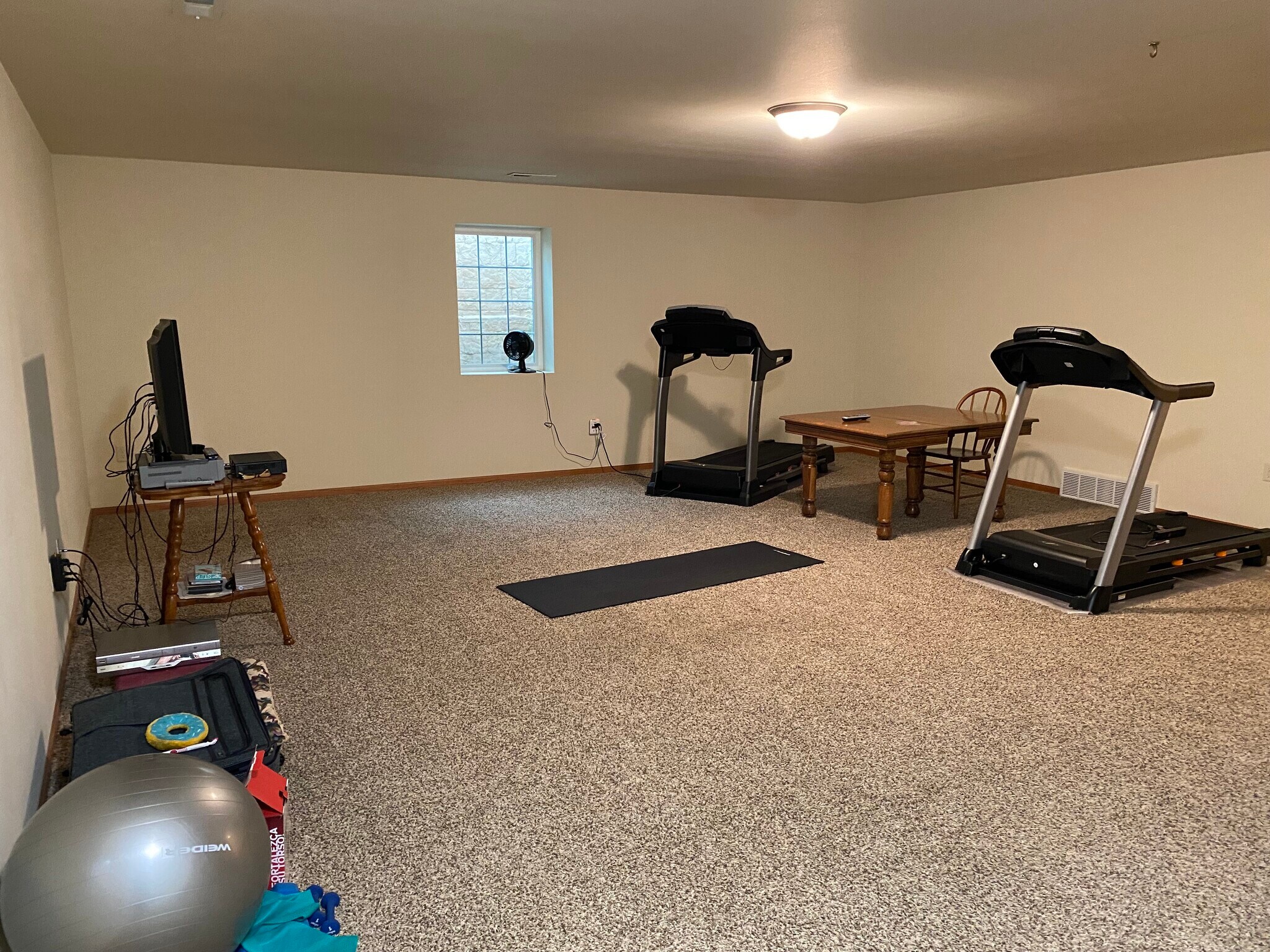 Building Photo - 1321 Pinecrest Ln