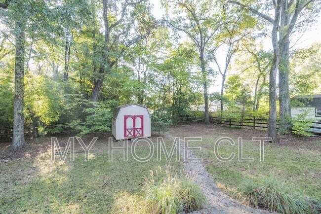 Building Photo - 12417 Ivey Creek Dr