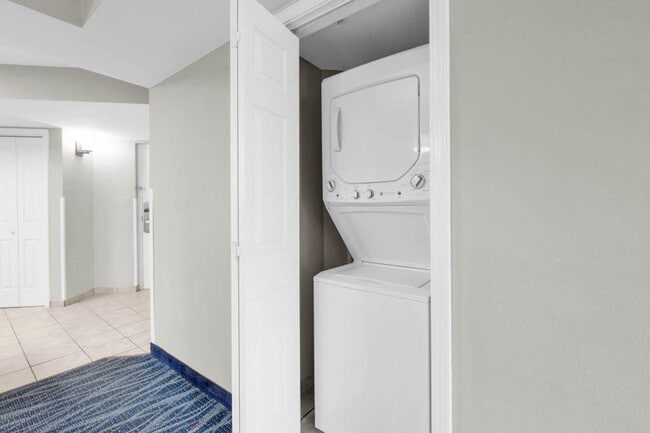 Building Photo - 5300 N Ocean Blvd