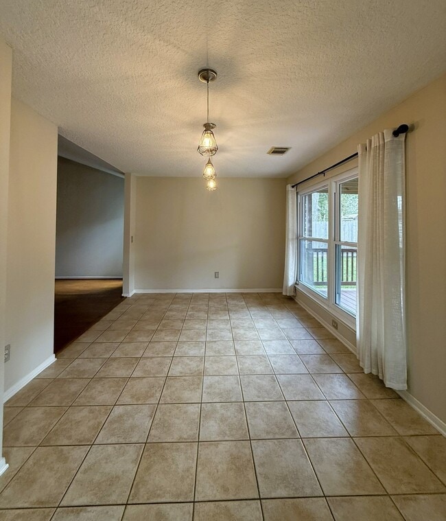 Building Photo - 5730 Forest Timbers Dr
