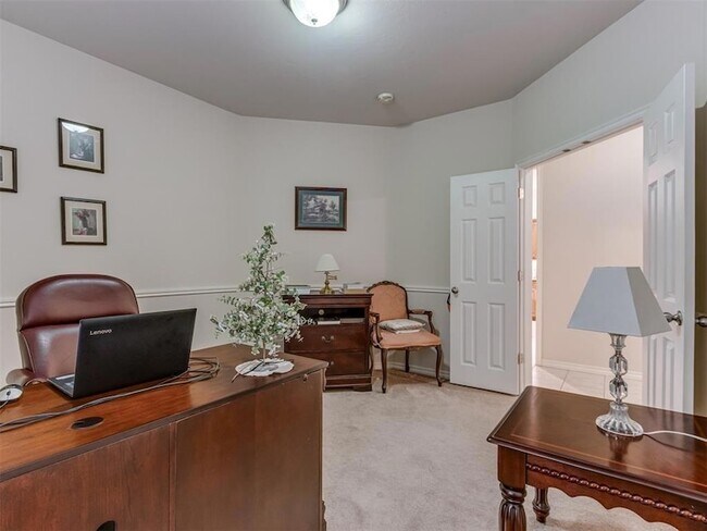 Building Photo - 15400 Swallowtail Rd