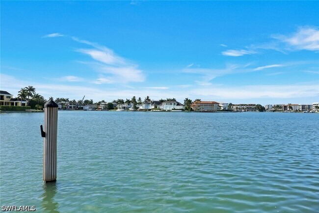Building Photo - 3400 Gulf Shore Blvd N