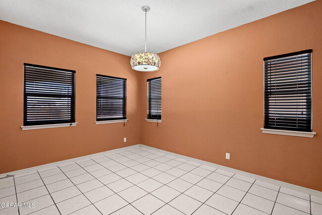 Building Photo - 3008 Tierra Cuervo Dr