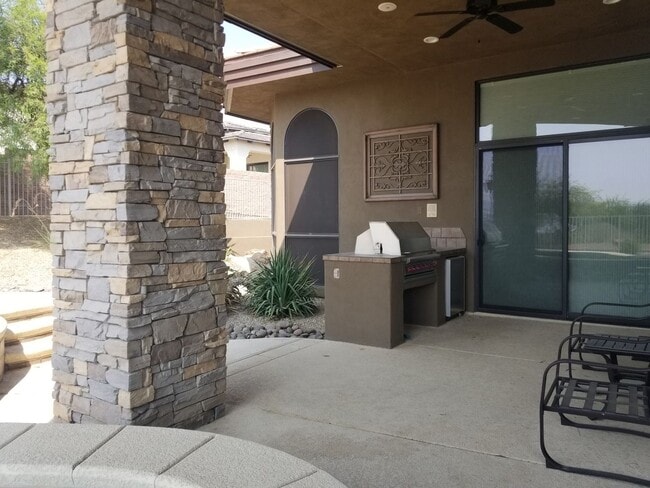 Building Photo - Winter Furnished Rental