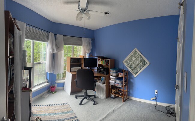 Building Photo - 8900 Duchess Way