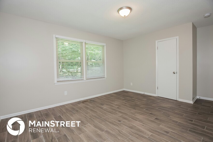 Building Photo - 4542 Lisa Dr