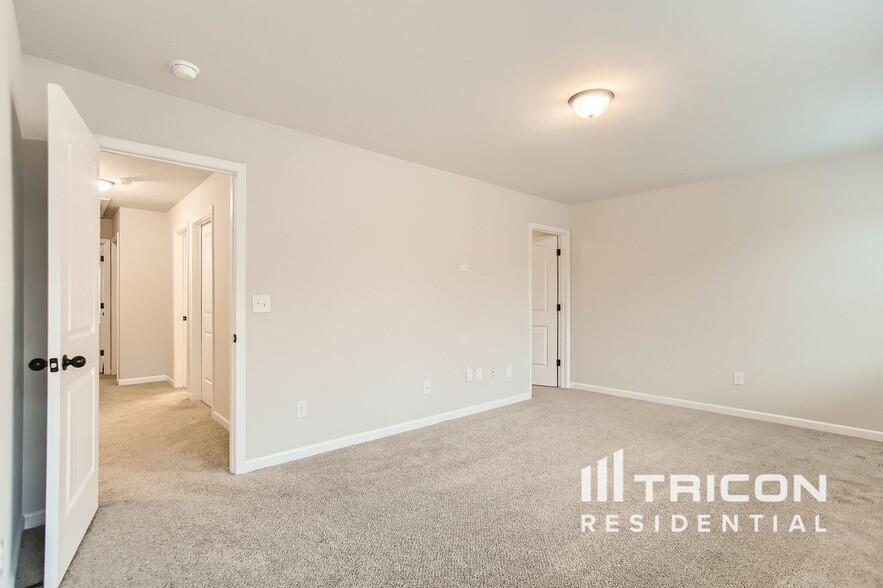 Building Photo - 169 Magnaview Dr