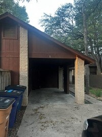Building Photo - 1008 Milford Way