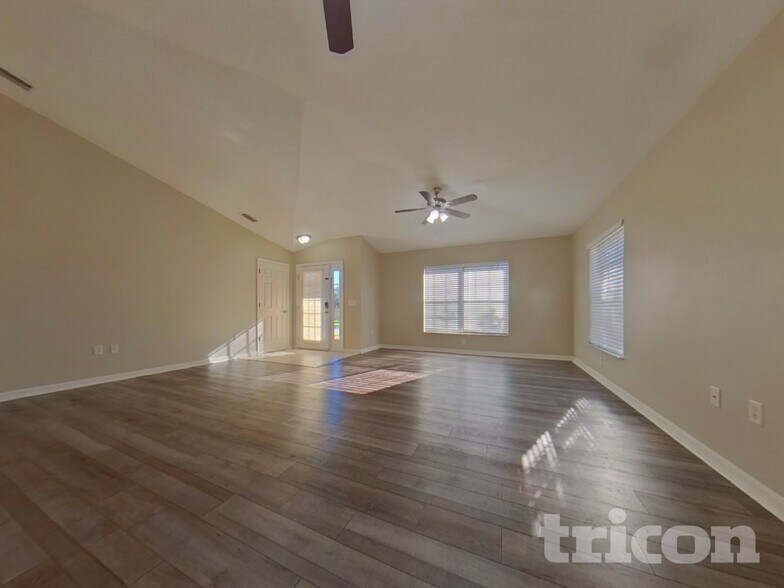 Building Photo - 4680 Treasure Cay Rd