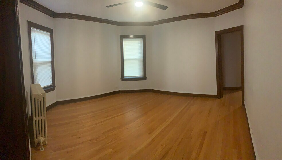 Dinning Room - 4904 N Marmora Ave