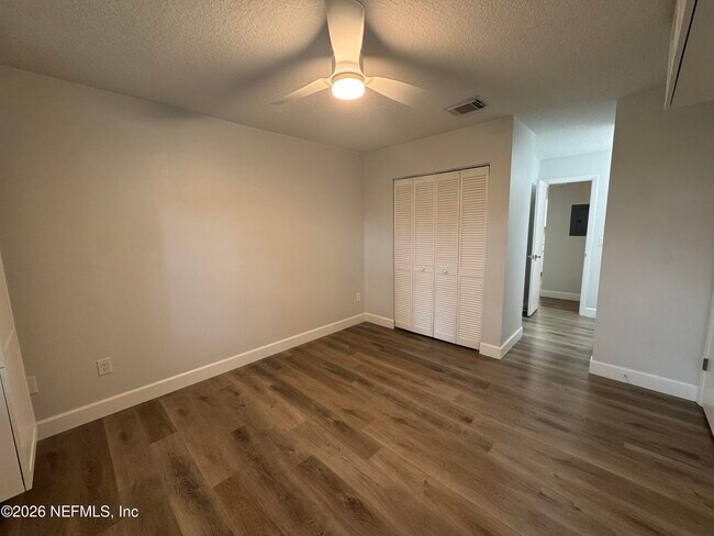 Building Photo - 8428 Long Meadow Cir N