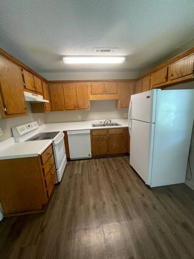 Building Photo - 150&amp;152 Rogers Drive, Rome, GA 30165