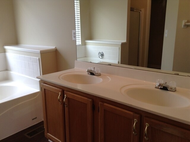 Building Photo - 7432 Big Horn Ct