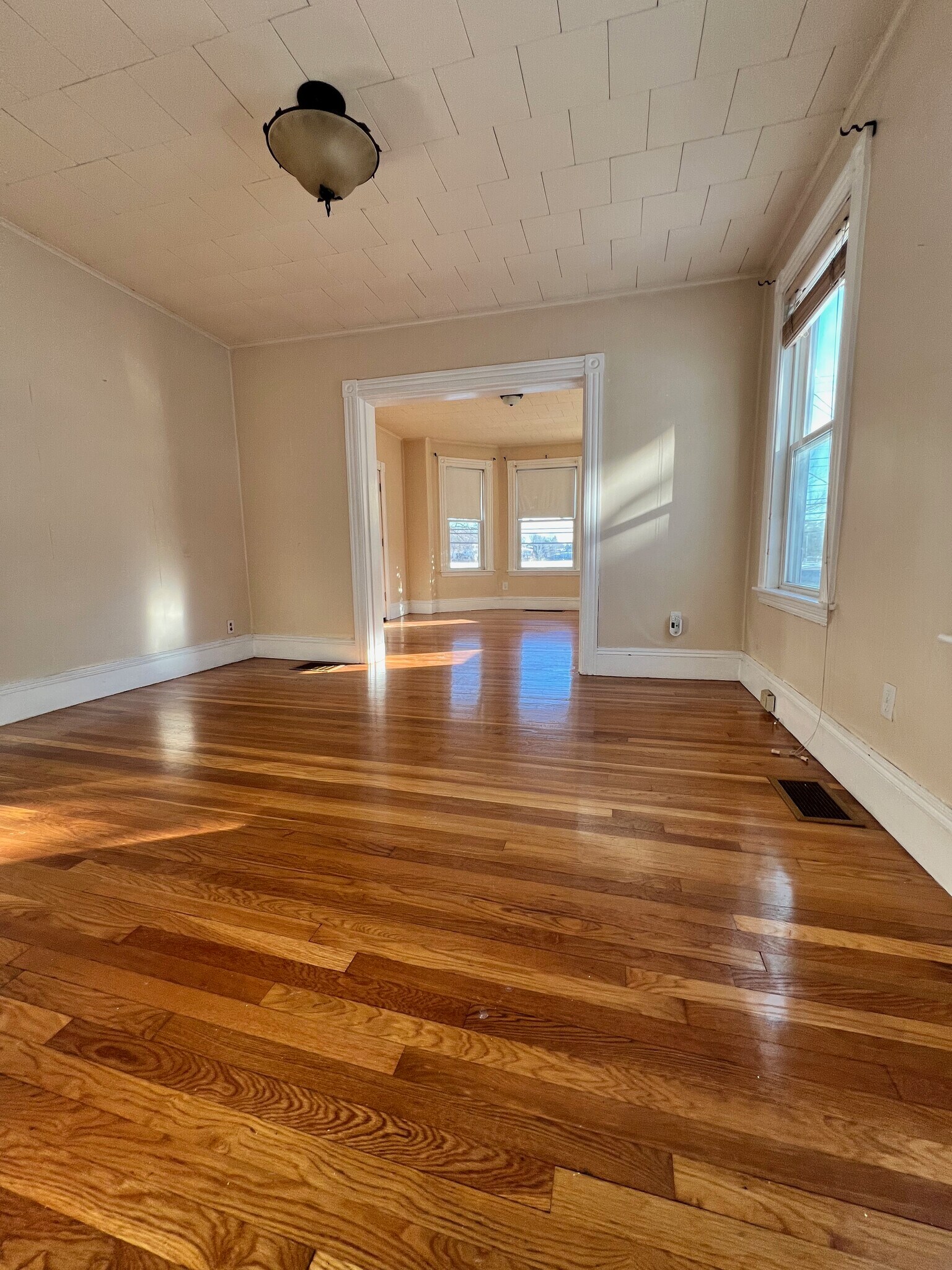 Building Photo - 610 Humphrey St