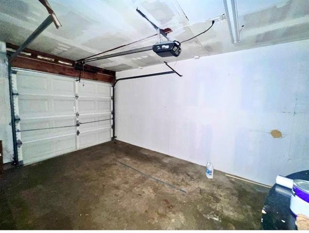 Building Photo - 201 Lester St