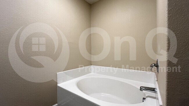 Building Photo - 274 Moonstone Way