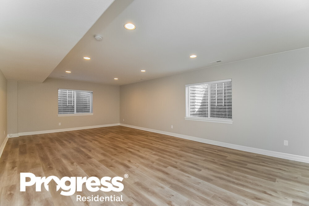 Building Photo - 6863 Phantom Way