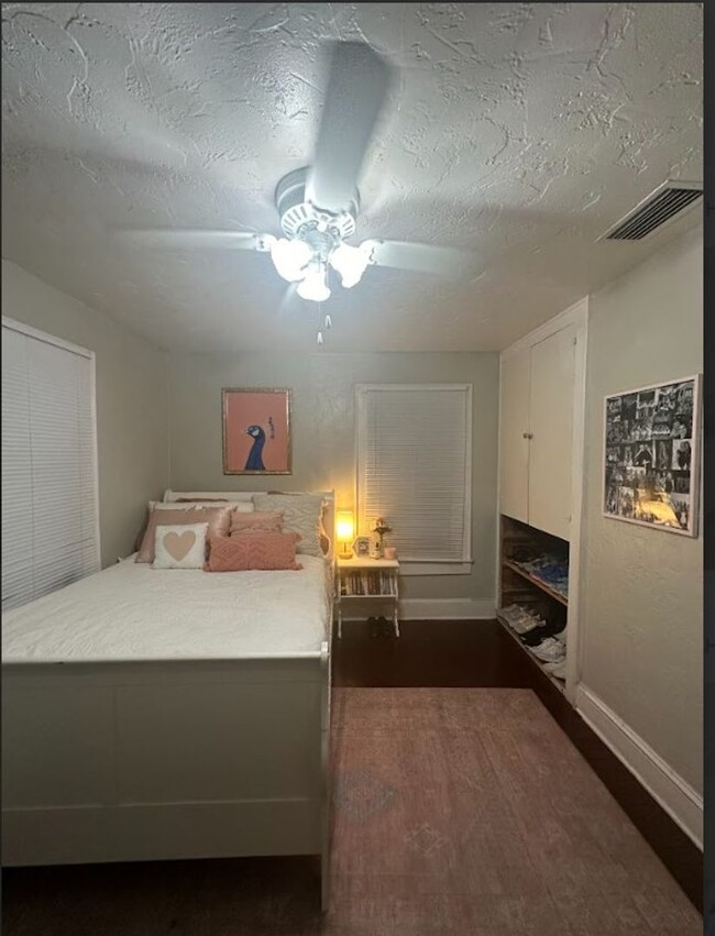 Building Photo - Charming 1/1 Home Just Minutes from Campus