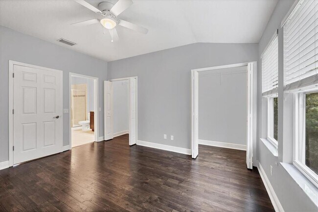 Building Photo - 7826 52nd Terrace E