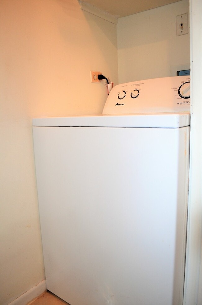 Building Photo - 1285 Wyndham Ln