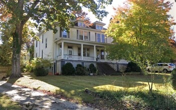 Building Photo - 11 Vista Ave