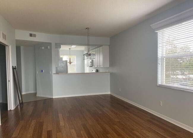 Building Photo - 6838 Toland Dr