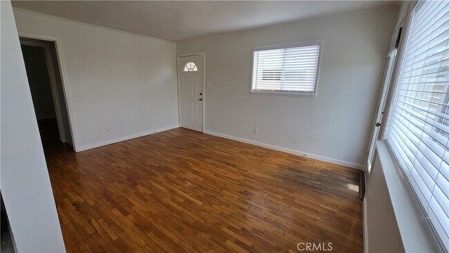 Building Photo - 814 N Lucia Ave