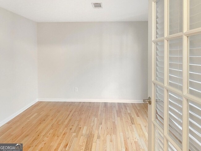 Building Photo - 860 Crab Orchard Dr