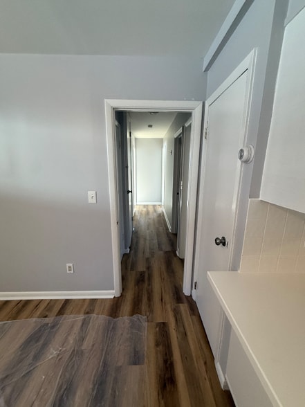 Building Photo - 51 Dixon Rd