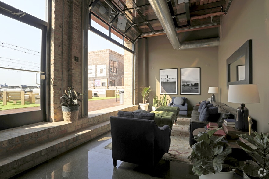 The Otis 1435 W 15th St Chicago IL 60608 Apartment Finder