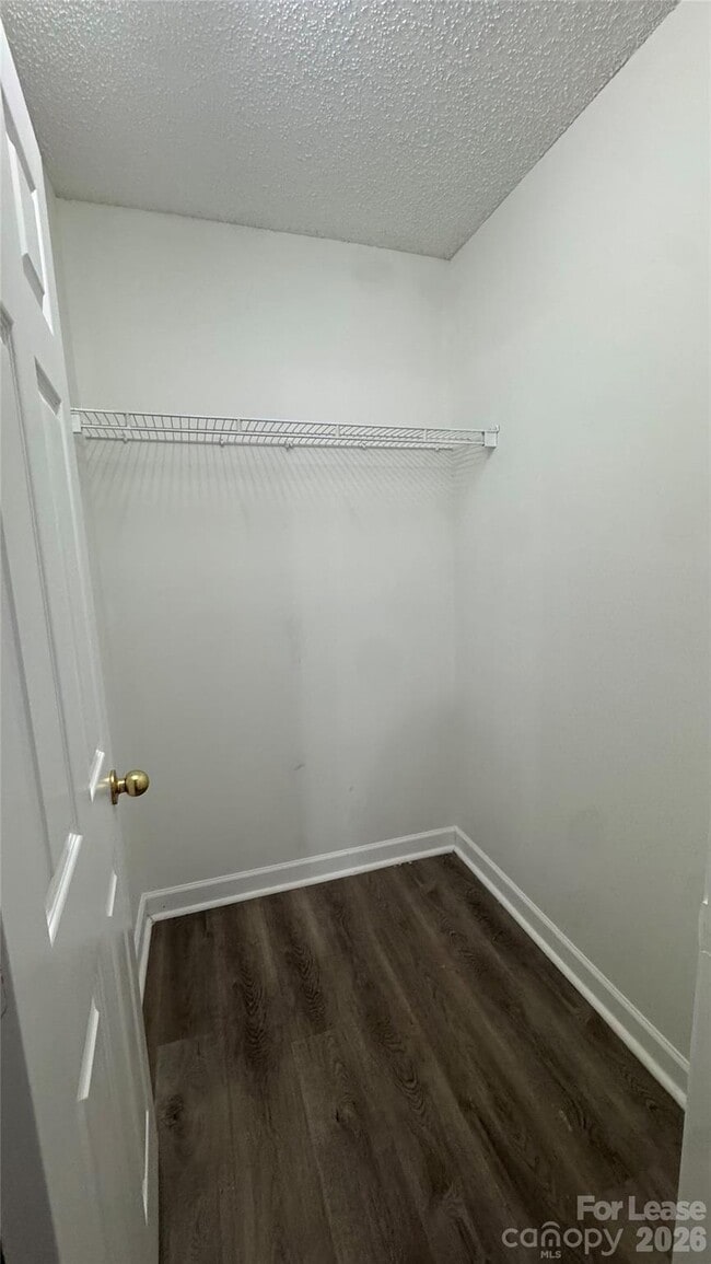 Building Photo - 4913 Hopewood Ln