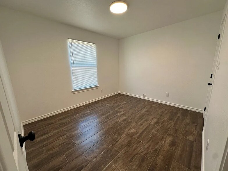 Building Photo - 3504 S County Road 1307 1/2