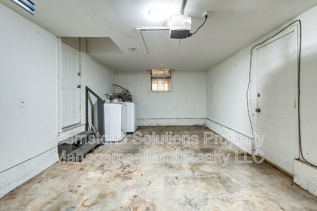 Building Photo - 4860 Cimarron Way