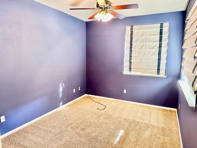 Building Photo - 4048 W Apple Tree Ln