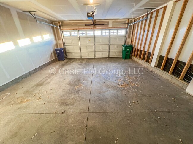 Building Photo - 521 Rochdale Run