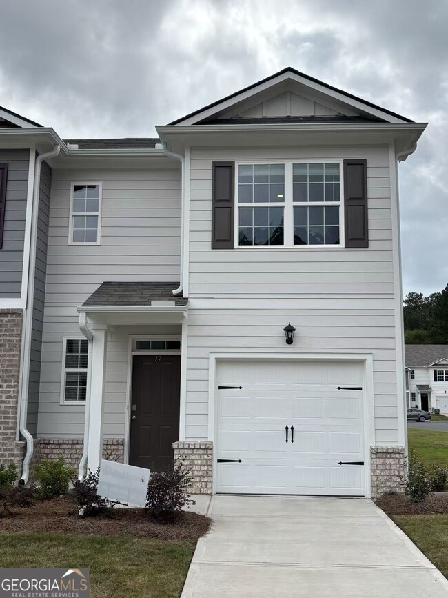 Building Photo - 17 Silverbell Ln