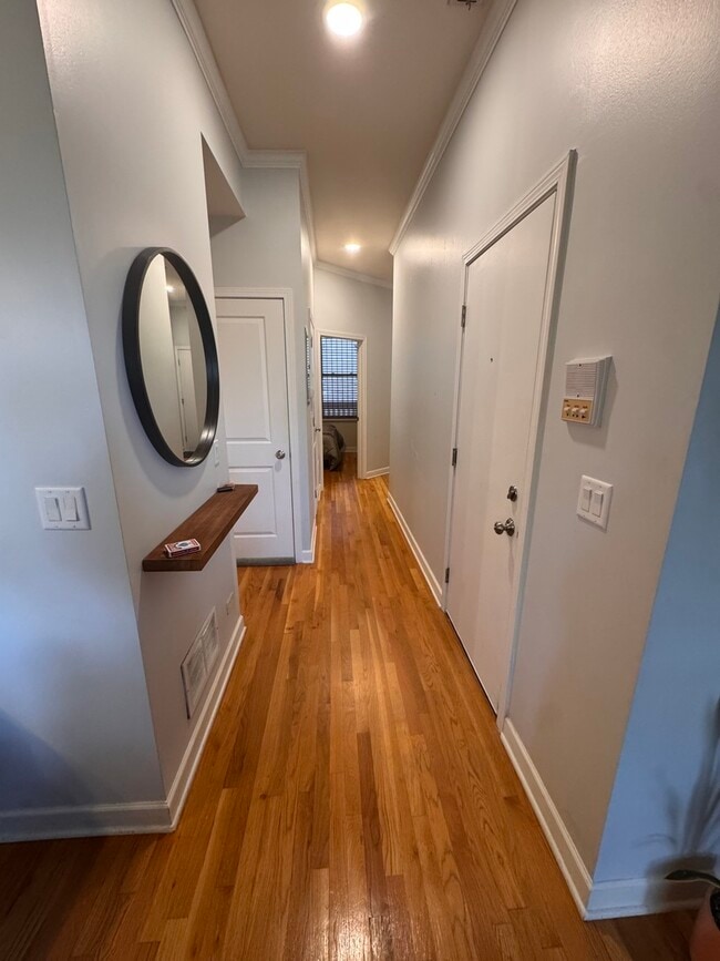 Building Photo - 1951 N Whipple St