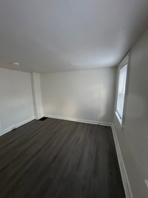 Building Photo - 409 Beech St