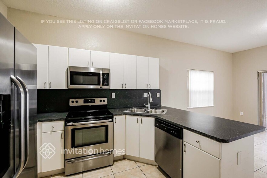 Building Photo - 18051 SW 144th Ct